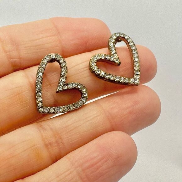 Rhinestone heart post earrings - Picture 1 of 9